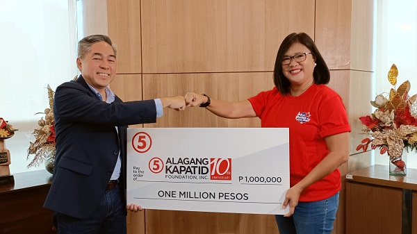 P1 Million Donated by TV5 for Alagang Kapatid Foundation Beneficiaries Nationwide