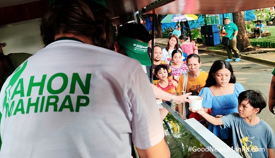 “Ka-Pares sa Pag-Ahon”: Ahon Mahirap Feeding Program Jumpstarts at QC Memorial Circle